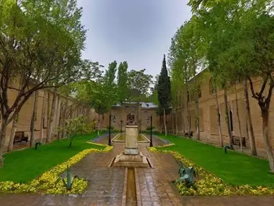 1-day-bilingual-tour-of-the-Negarestan-Garden-Museum