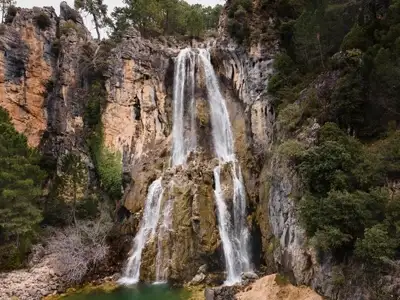 The-waterfall-of-secrets