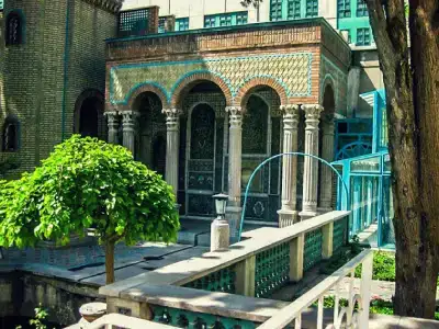 1-day-tour-of-Moghaddam-Museum-in-English