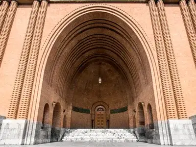Kids-1-Day-Tour-Iran-National-Museum
